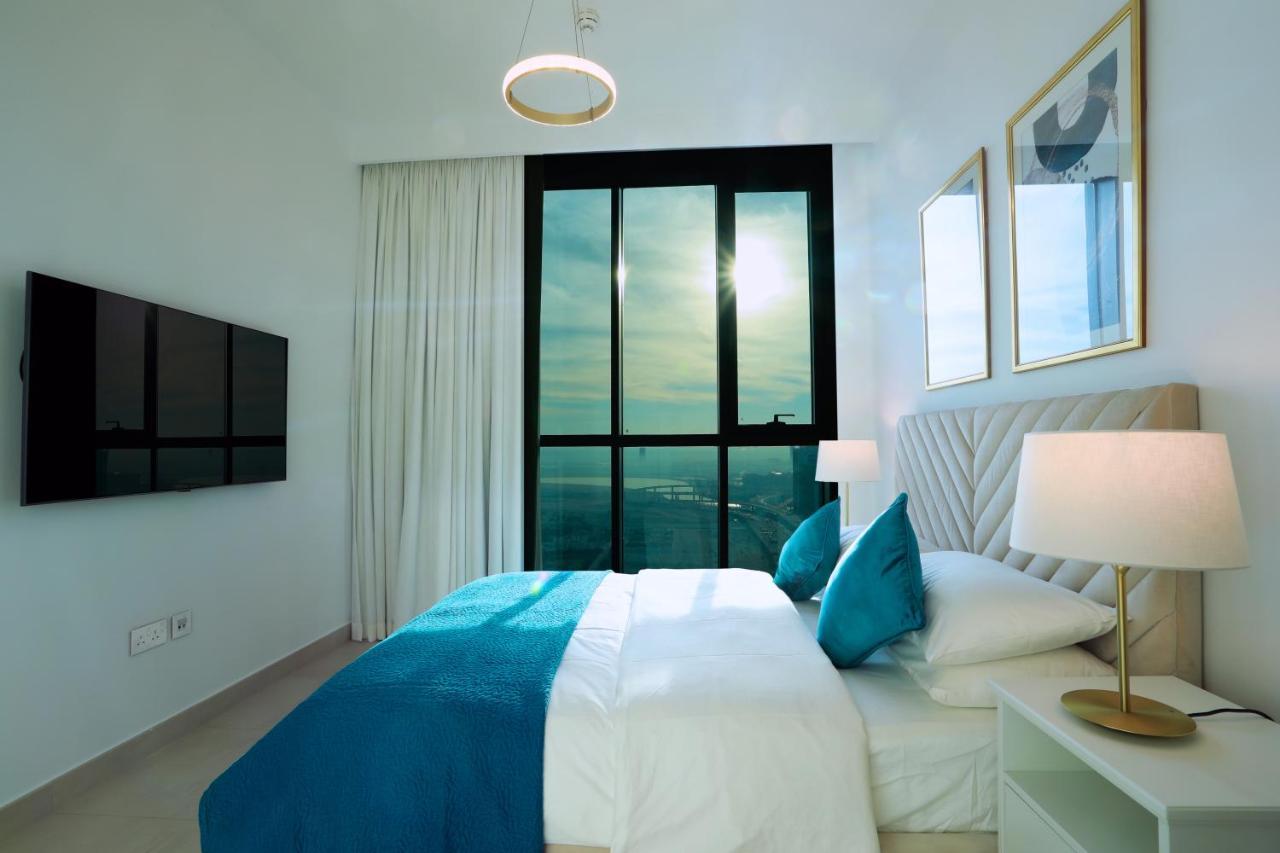 Elegant With Direct Access To Mall Appartamento