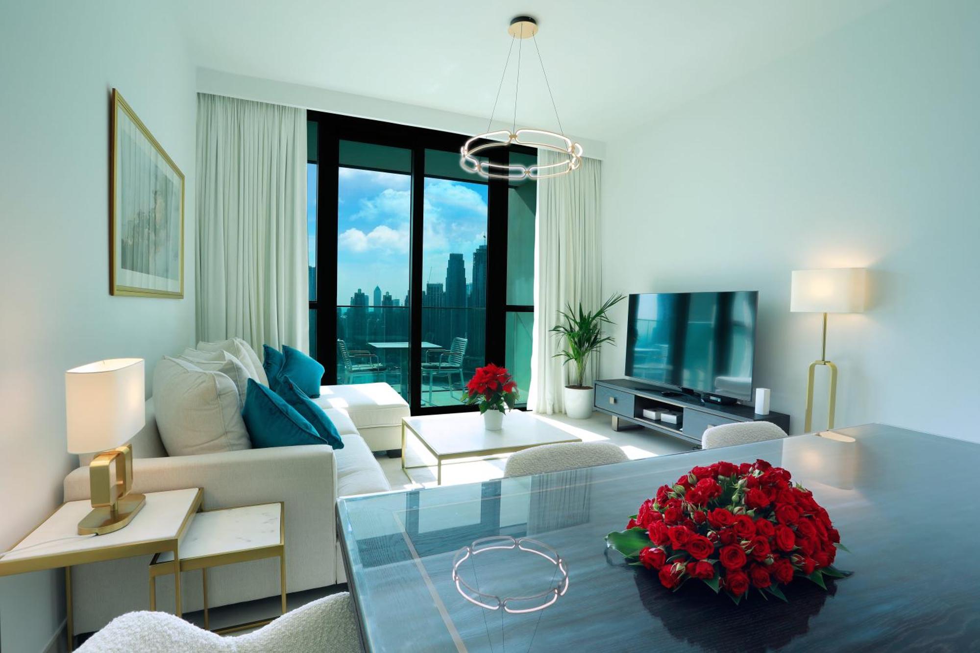 Elegant With Direct Access To Mall Appartamento