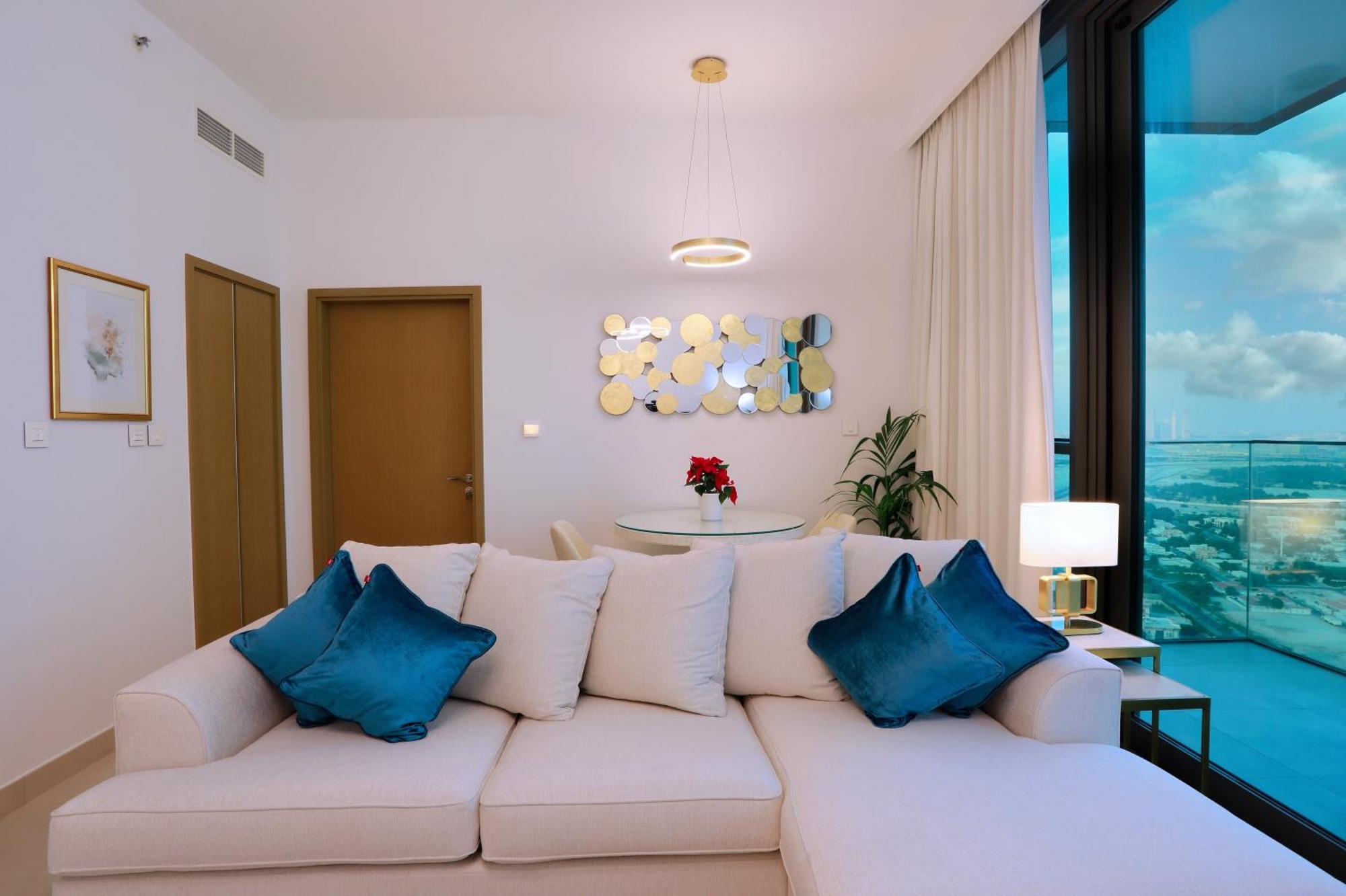 Elegant With Direct Access To Mall Appartamento *