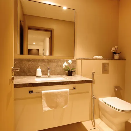 Elegant Apartment With Direct Access To Dubai Mall Exterior photo