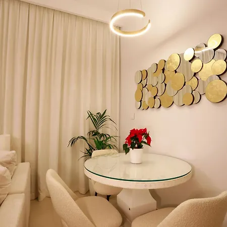 Elegant Apartment With Direct Access To Dubai Mall Exterior photo